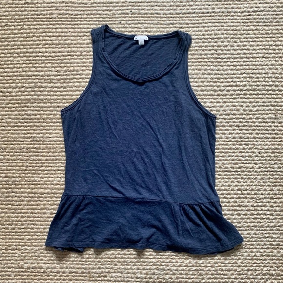 GAP Tops - LAST CALL ⭐️ GAP Peplum Tank Top